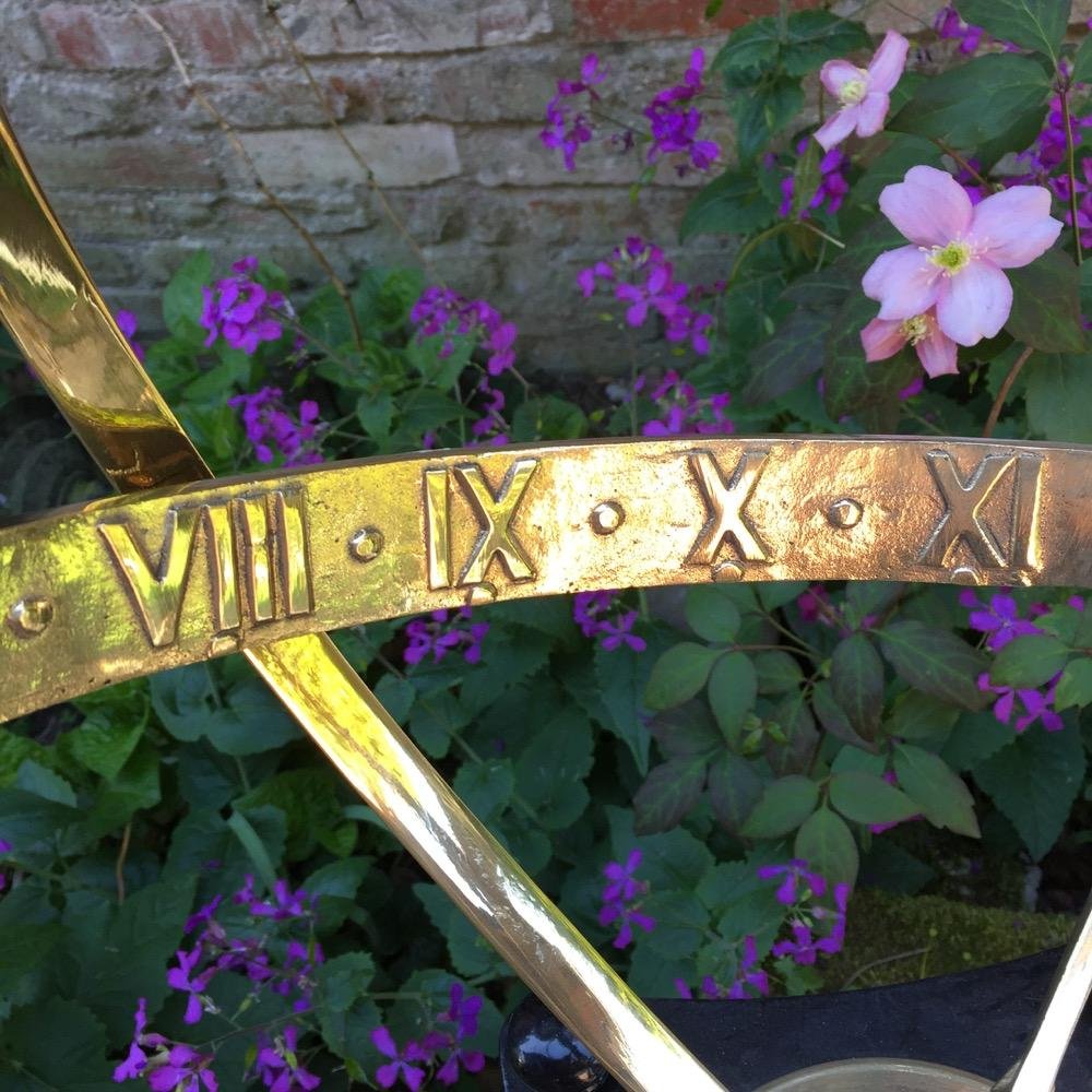 Antikas Grande Horloge de Soleil Horloge astrologique 97 cm Décoration Horloge Jardin Horloge de Soleil Terrasse Patio