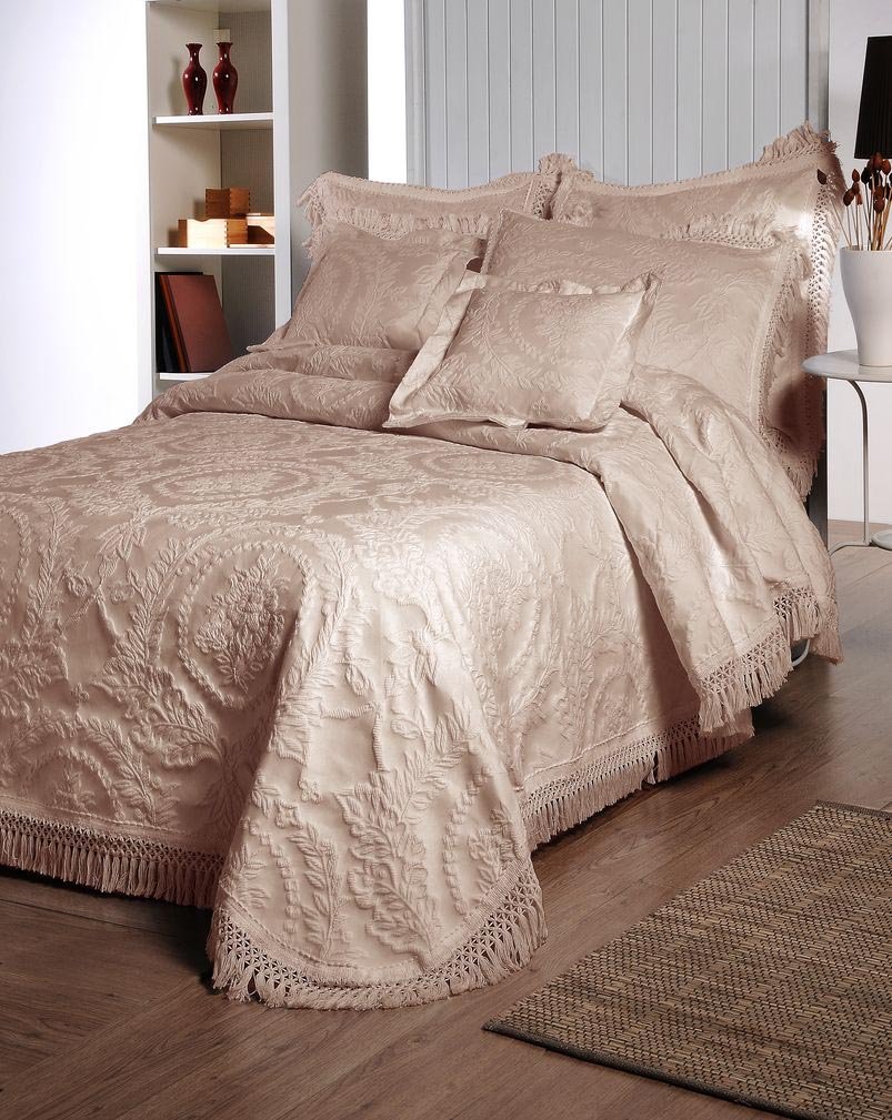 La Rochelle Antique Collection Hyde Park Shams, Standard Ivory