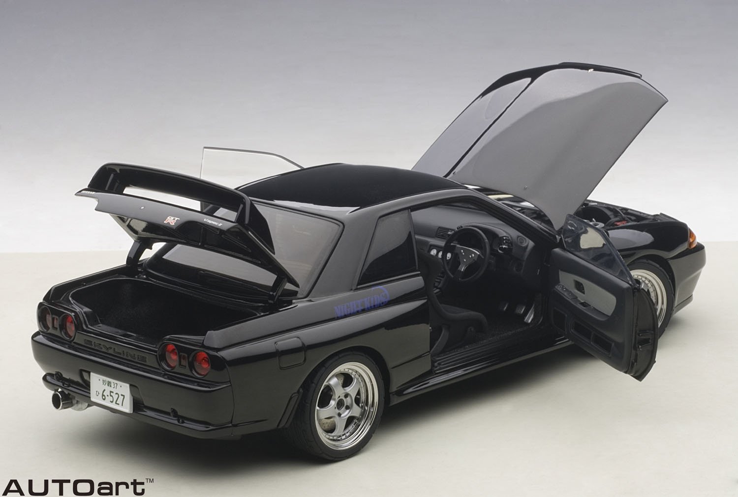 ミニカー Skyline GT-R (R32) Initial D AUTOart fits Nissan Skyline GT-R (R32) V-Spec II New Animation Film