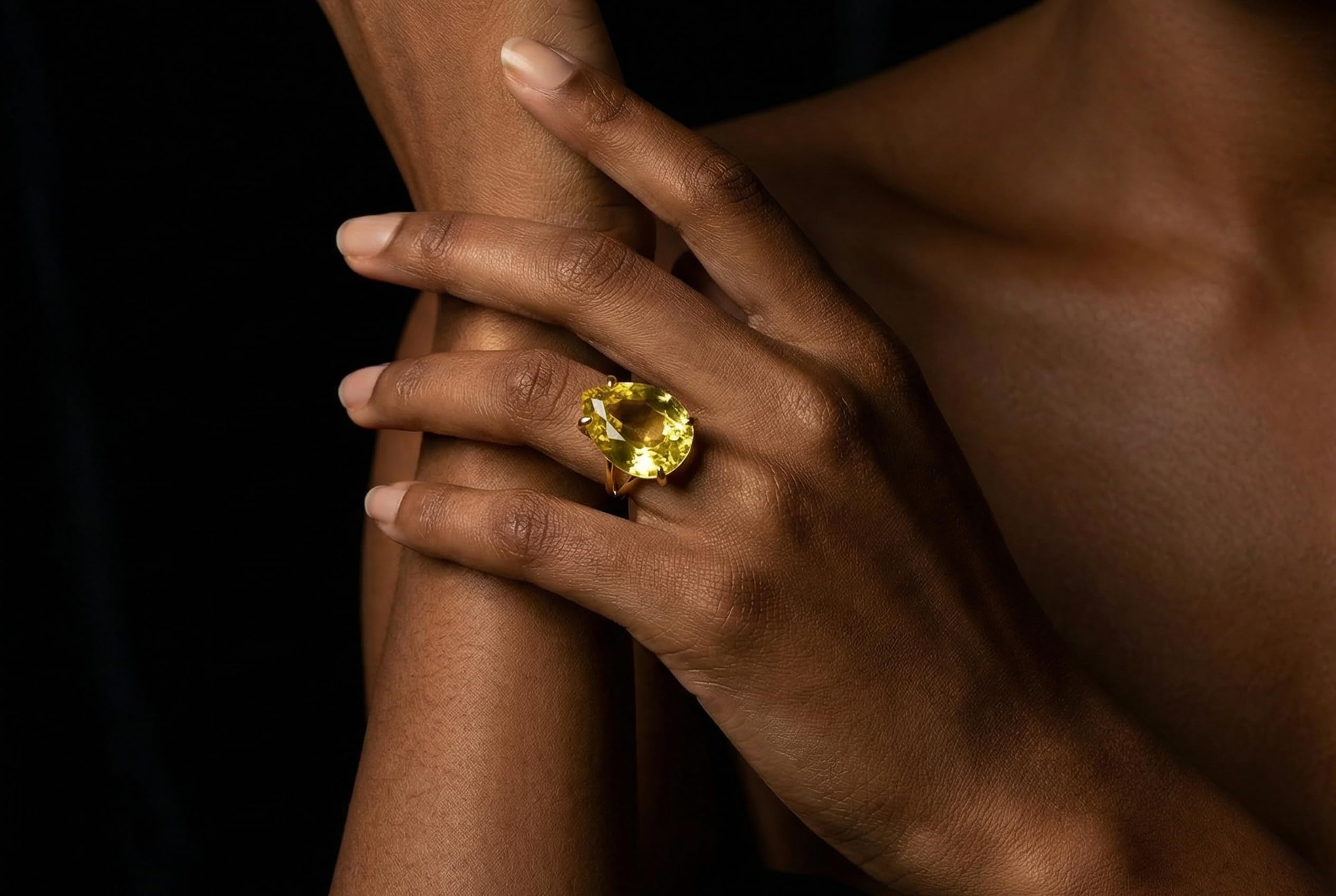 Bague En Quartz Jaune Dans Un Sertissage Rempli D'or 14k - Anniversaire, Formel, Décontracté, Bijoux De Mariée - Bijoux Artisanaux En Quartz Pour Femme - Boîte Fantaisie Gratuite - Gravure Disponible