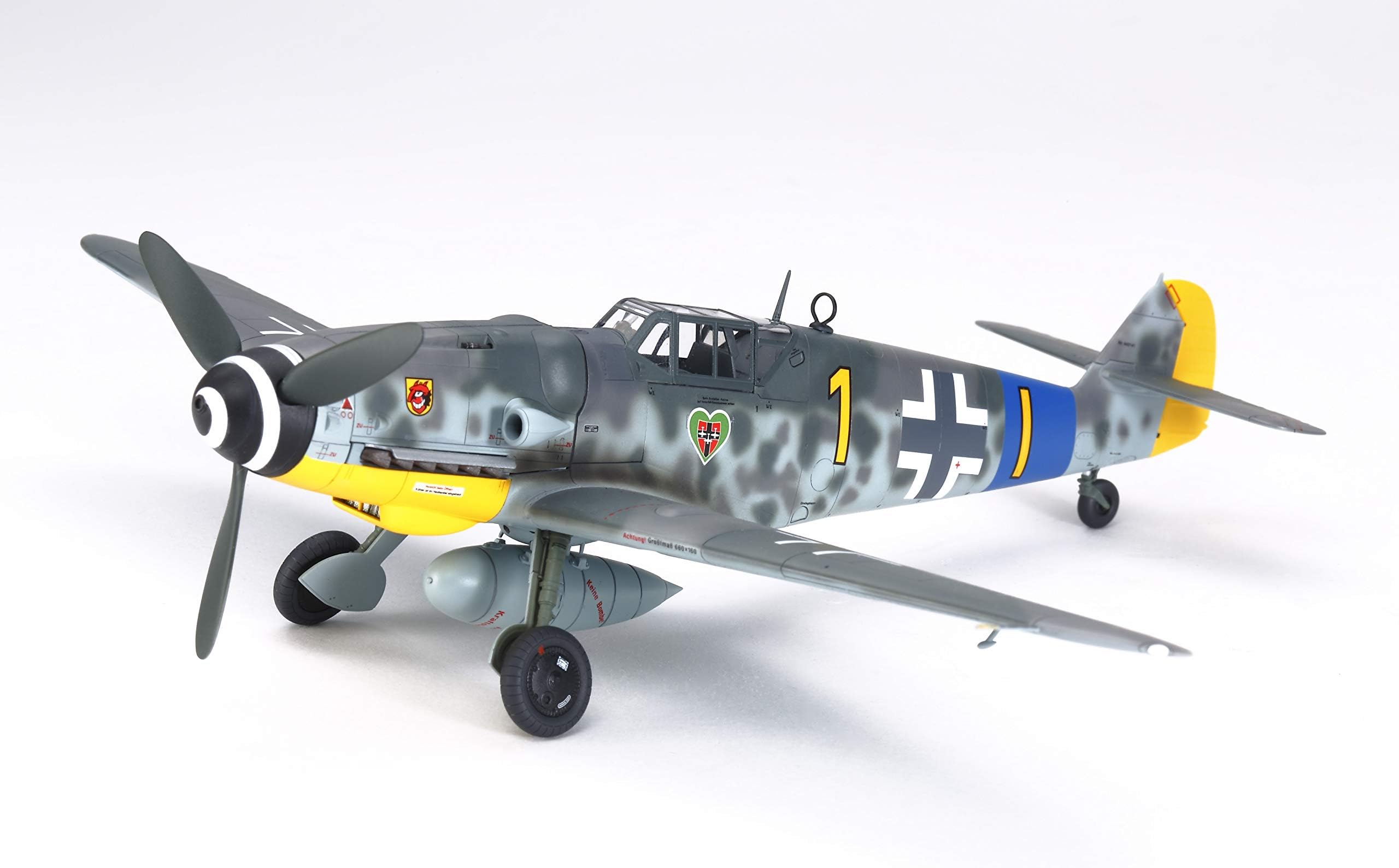 61117 1/48 Messerschmitt BF 109 G-6 Plastic Model Airplane Kit