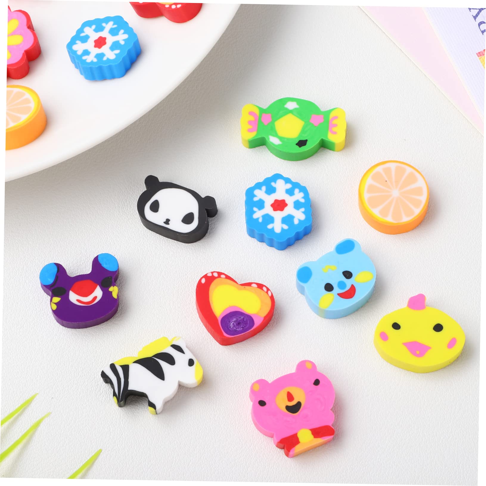 STOBOK 100pièces Gommes Animaux Set Gommes pour Garçon Fille pour École Petites De Dessin Animé Jouets Fournitures Scolaires