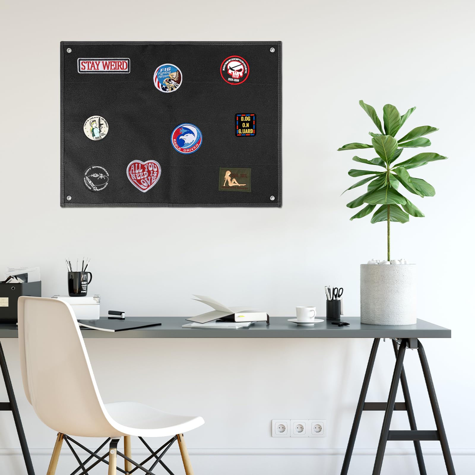 Plaque D'Affichage Patchs WEGREAT 85x70cm - 4 Trous - Collection Militaire & Badges