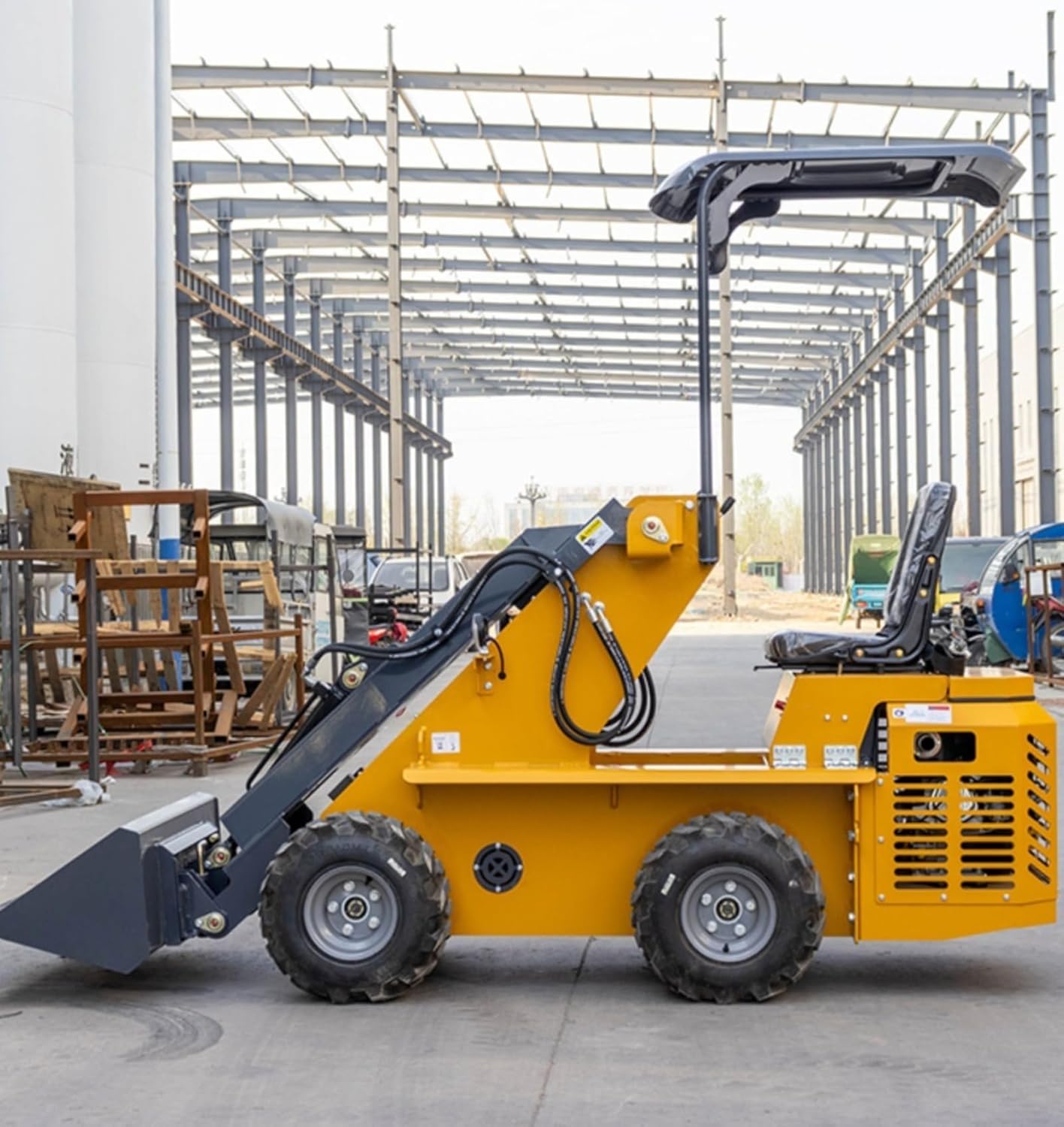 Industrial Grade 4WD Tracked Skid Steer Loader - Reinforced Hydraulic System, Attachment Fit, High Durability, for Heavy Construction Farming Leveling Snow Blowing Material Handling Site Operations