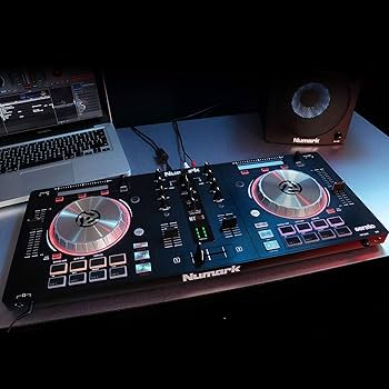 Numark Mixtrack Pro 3 DJコントローラー 美品 箱・説明書 製品情報：Mixtrack Pro 3：Numark