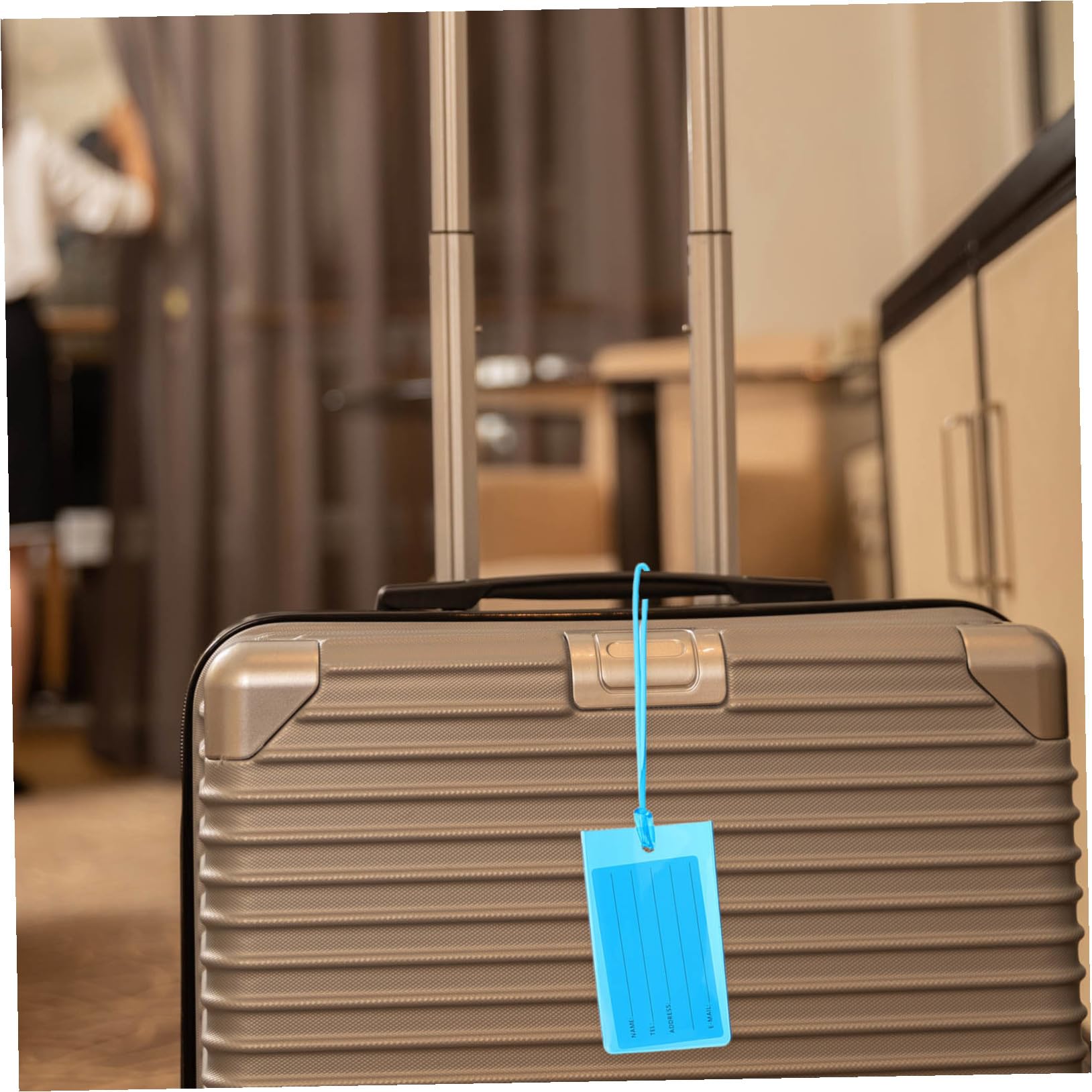 Homoyoyo 100 Stück Pvc Kofferanhänger Wiederverwendbar mit Adressschild für Koffer und Golf Taschen für Reisen und Flughafen Check