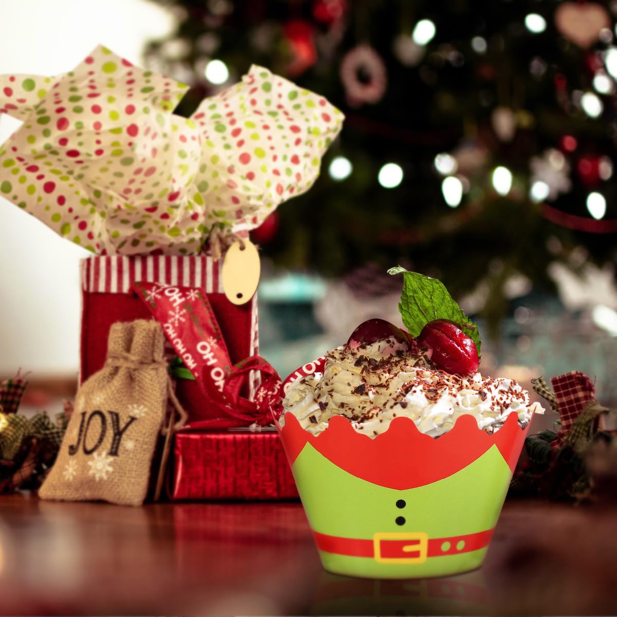 NUOBESTY 48pcs Christmas Cupcake Toppers and Wrappers Cupcake Toppers for Christmas Party Supplies Party Favors (24 Wrappers + 24 Toppers) - Image 4