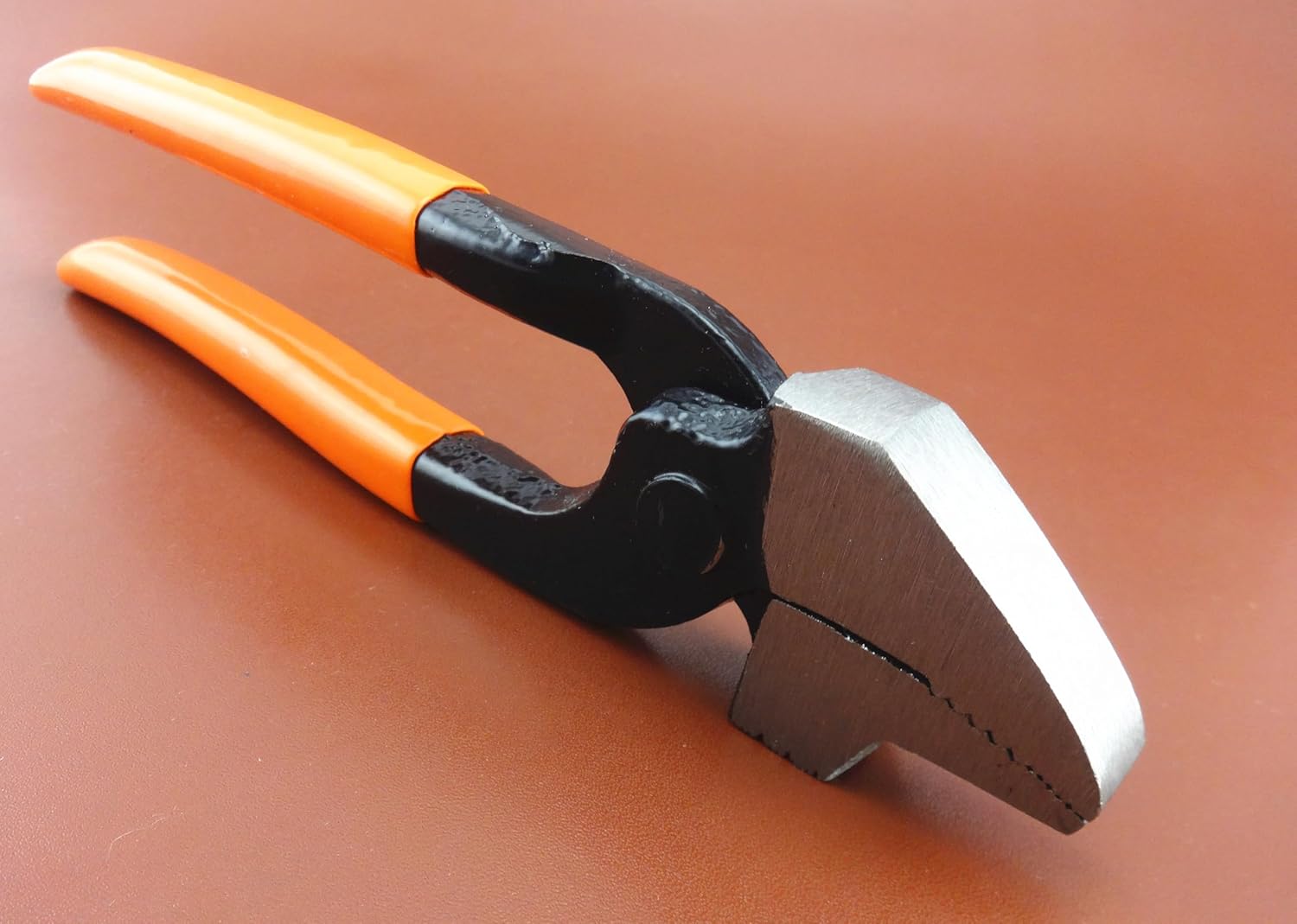 1pc 8.3" Leather Craft Shoemaker Cobbler Saddlers Pincers Lasting Hammer Pliers Tool