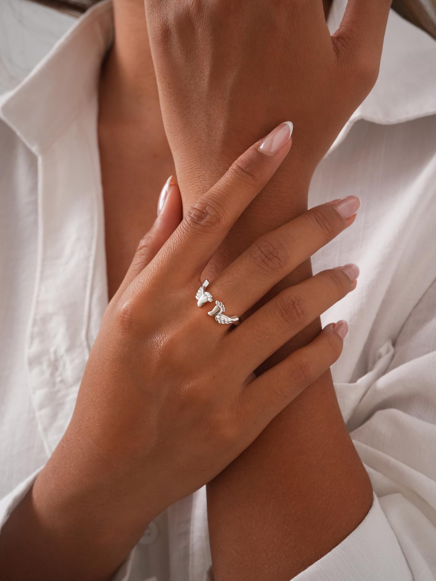 MIFYNN Miscarriage Gifts for Mothers Pregnancy Loss Son or Daughter Ring Mommy of an Angel Wing Ring Silver Mom Feather Rings Mother's Day Gifts