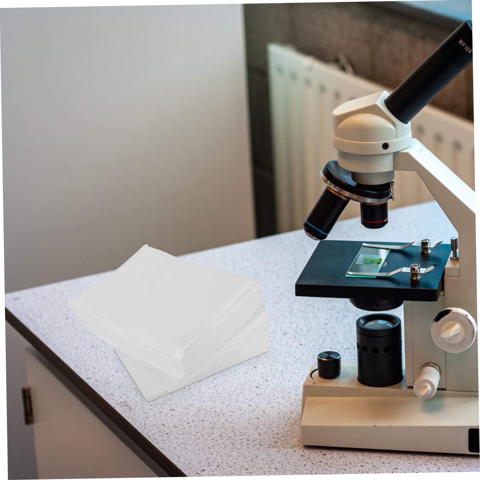 Garneck Lingettes Non Tissées Blanches 300pcs pour Nettoyage Lunettes et Caméras, Portables et Sûres pour Écran D'ordinateur, Petit Nettoyage sans Peluche