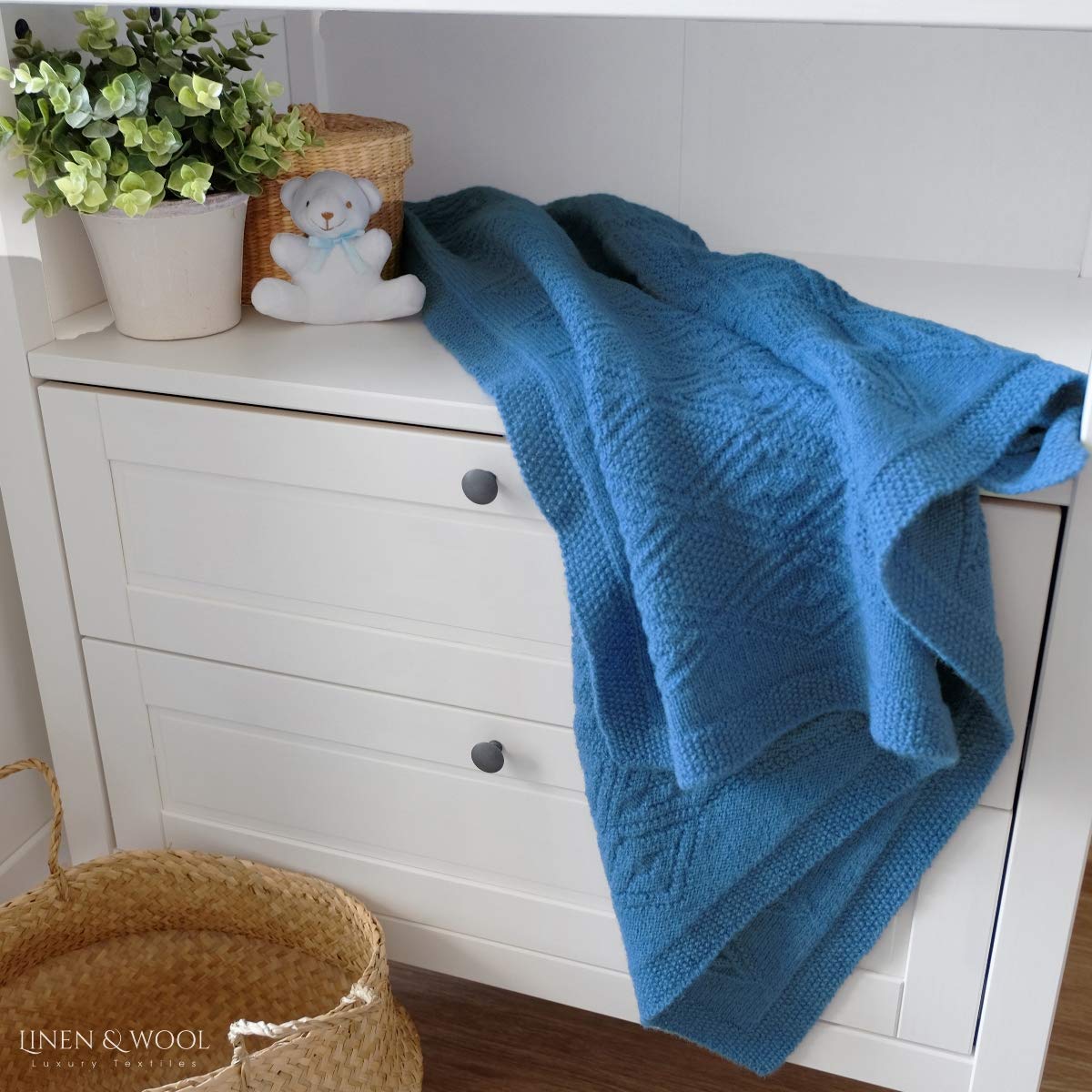Linen & Cotton Mantita de Arrullo/Manta de Cama de Punto/Manta de Forro para Bebé Recién Nacido Lilou -100% Pura Lana de Nueva Zelanda, Azul (85 x 100cm) para Cuna, Cochecito, Silla de Paseo, Viajes