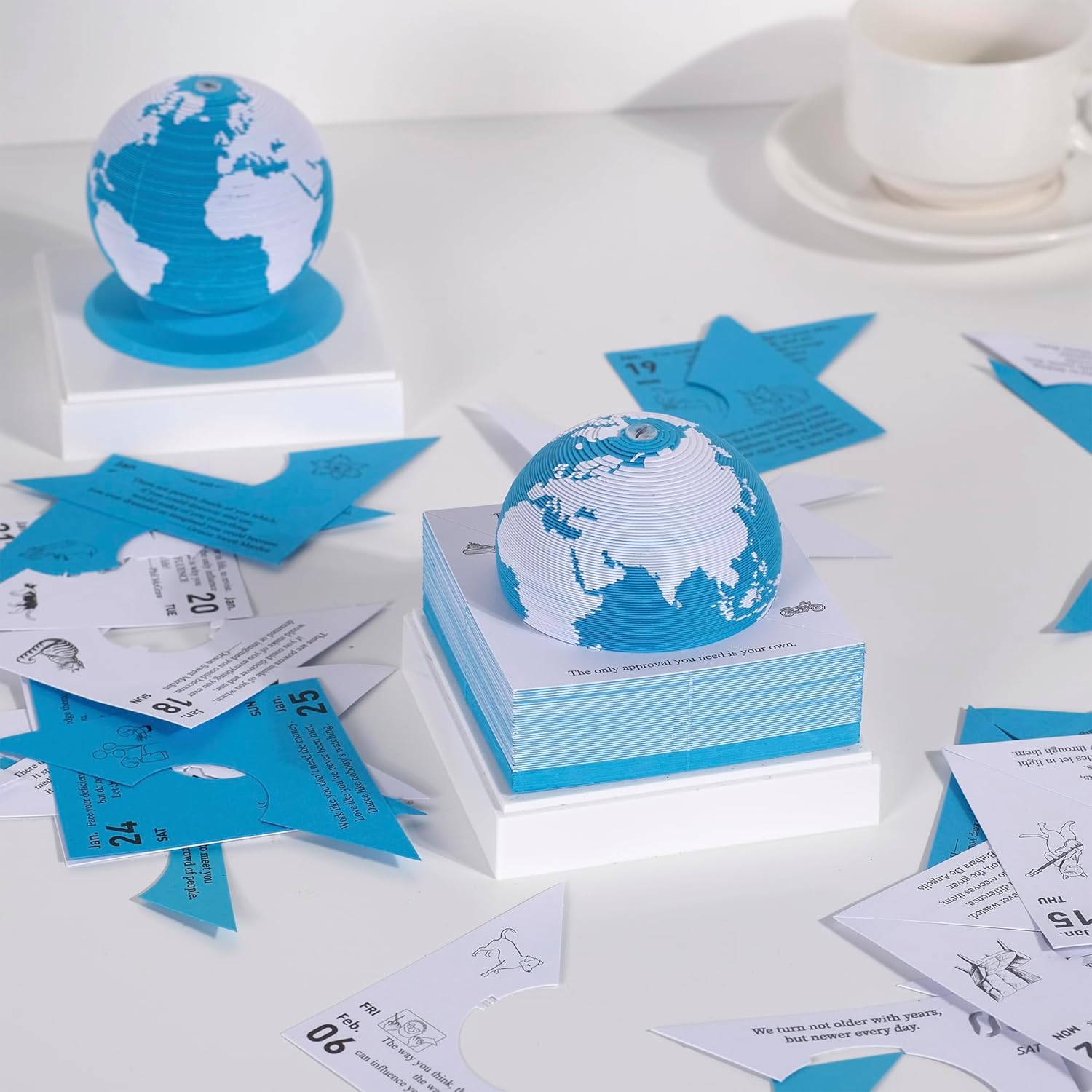 Desk Calendar 2026 3D Earth Time Piece Tear Away Memo Pad with Inspirational Daily Notes, 365-Day Paper Sculpture Planning Calendar with Plastic Base & Clear Box Cover for Christmas & New Year Gifts