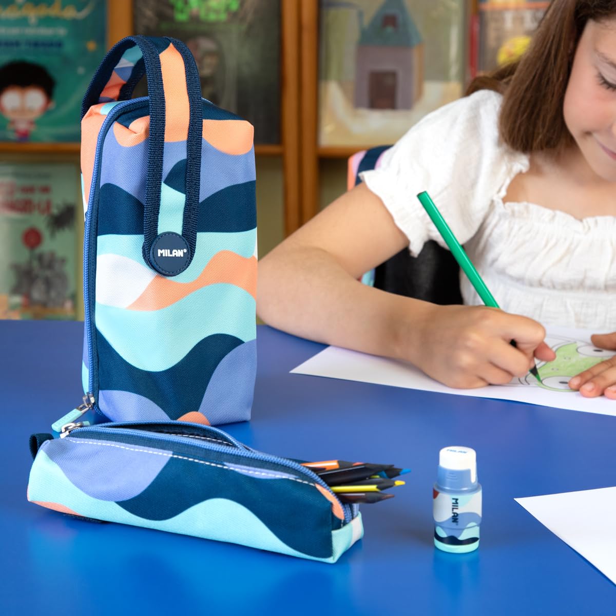 MILAN® Kit 4 estuches con contenido serie The Fun, azul