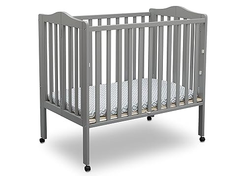 Miniatura 2 de Delta Children Mini cuna portátil plegable con colchón de 1.5 pulgadas, certificado Greenguard Gold, gris y Serta SleepTrue Mini colchón para cuna,