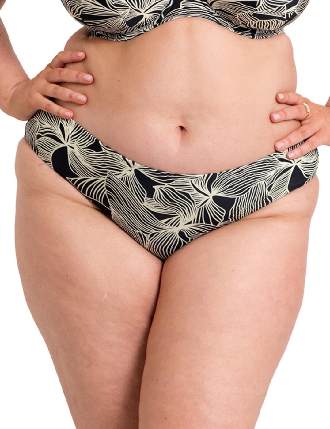 Curvy Kate Women's Ripple Reef Low Rise Bikini Brief Bottoms in Black | Size: Small