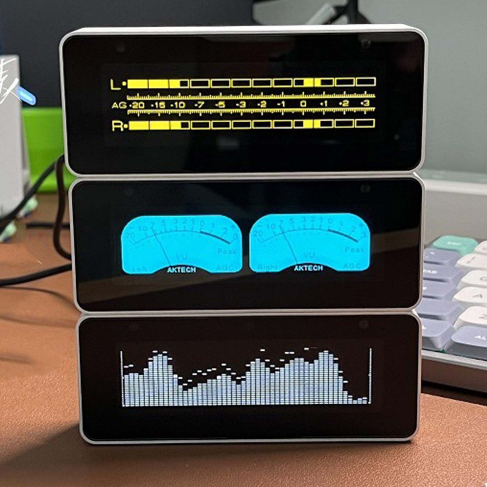 AK25664 Color Music Spectrum Clock Aluminiumgehäuse Mit Verbesserter Firmware Und Eingabeoption Remote Kontrolliertes Auditorisches Display
