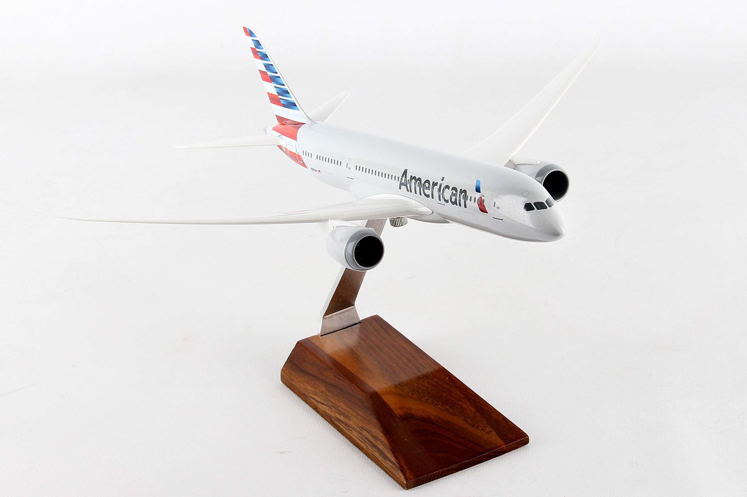 Daron Skymarks American Airlines 7878 1/200 Scale W/Wood Stand SKR5088