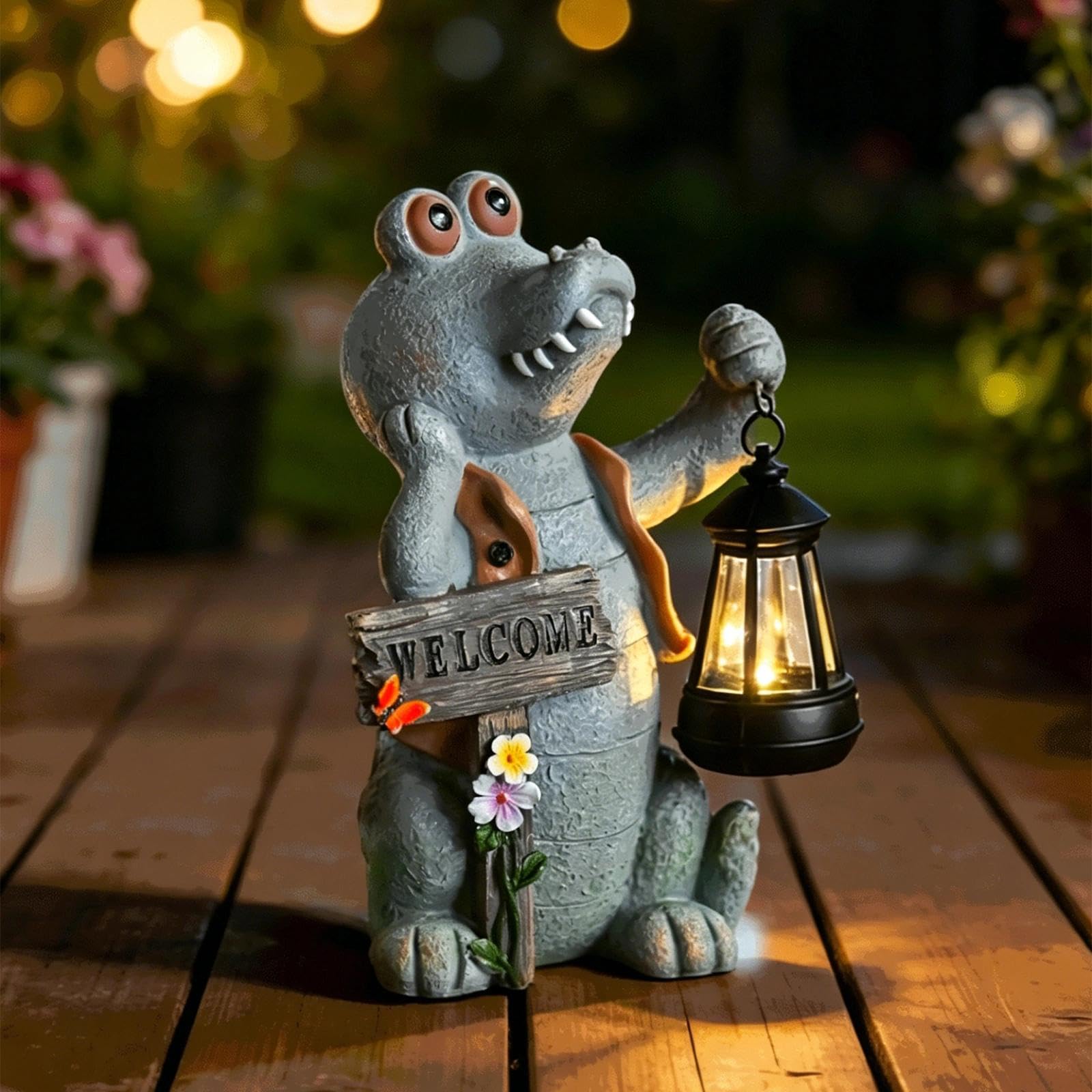 Solar Krokodil Gartenfigur,Niedliche Krokodilstatue mit LED Laterne,Lustiges Krokodil Figur mit Welcome Schild,Automatisch Wetterfest,Tierdeko für Außen Garten Rasen Terrasse Hof Balkon(Grau)