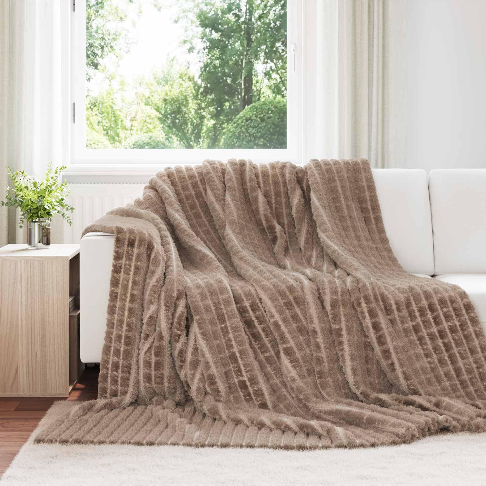 Couvertures isolantes camel toison 270x240 cm pour grand lit