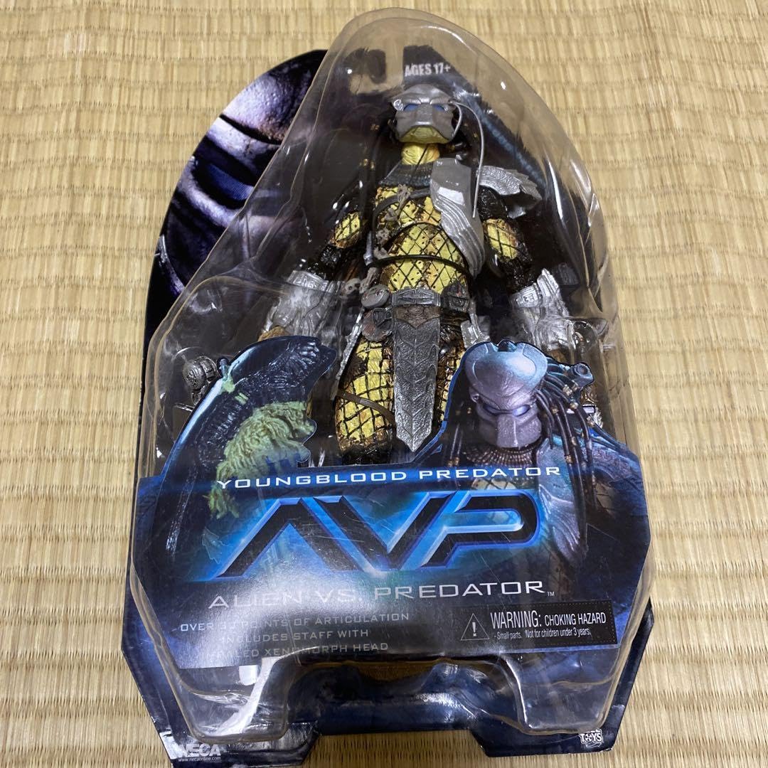 NECA ヤングブラッドプレデターフィギュア Amazon.co.jp: ネカNECA AVP