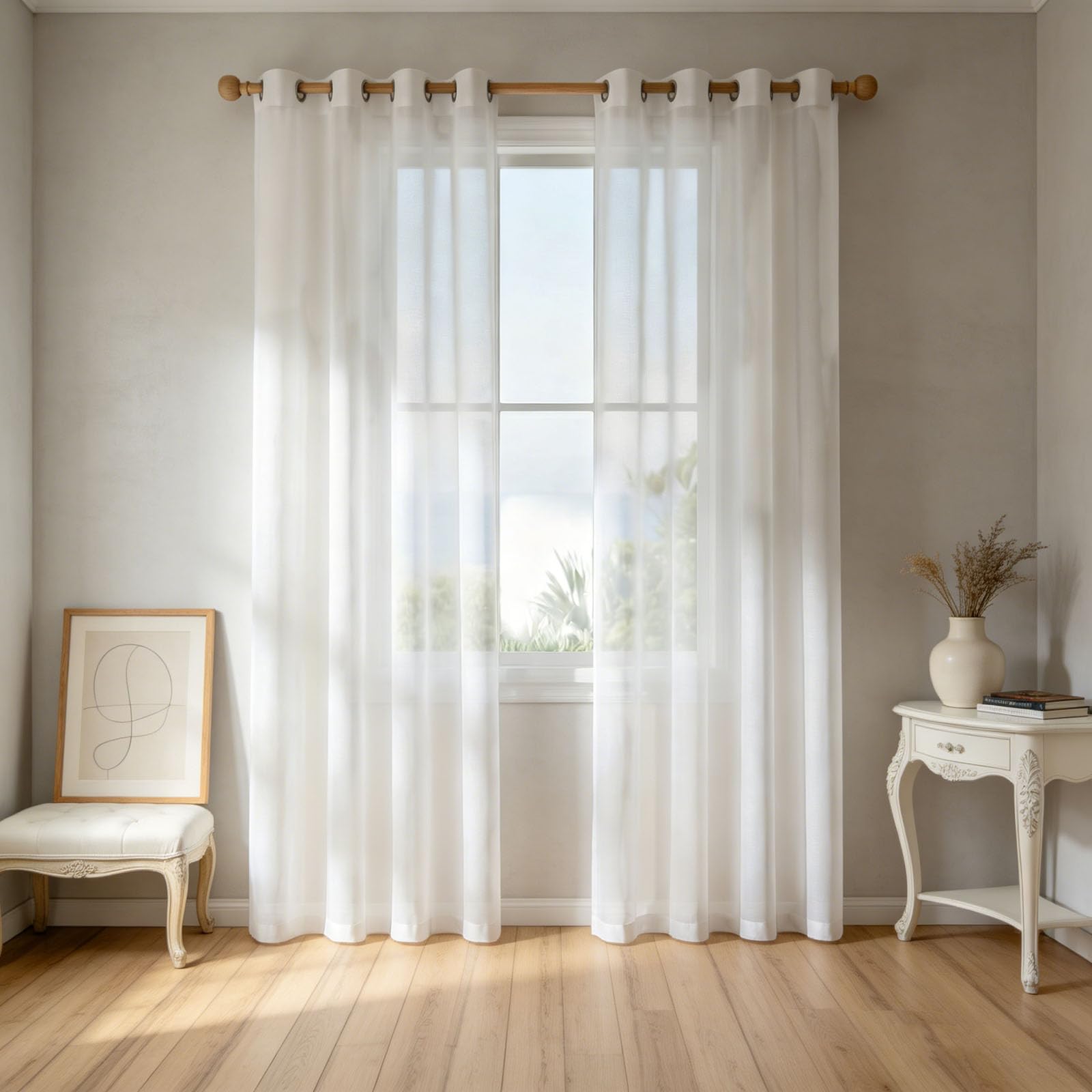 Voilages de salon filtrant la lumière pour une décoration douce