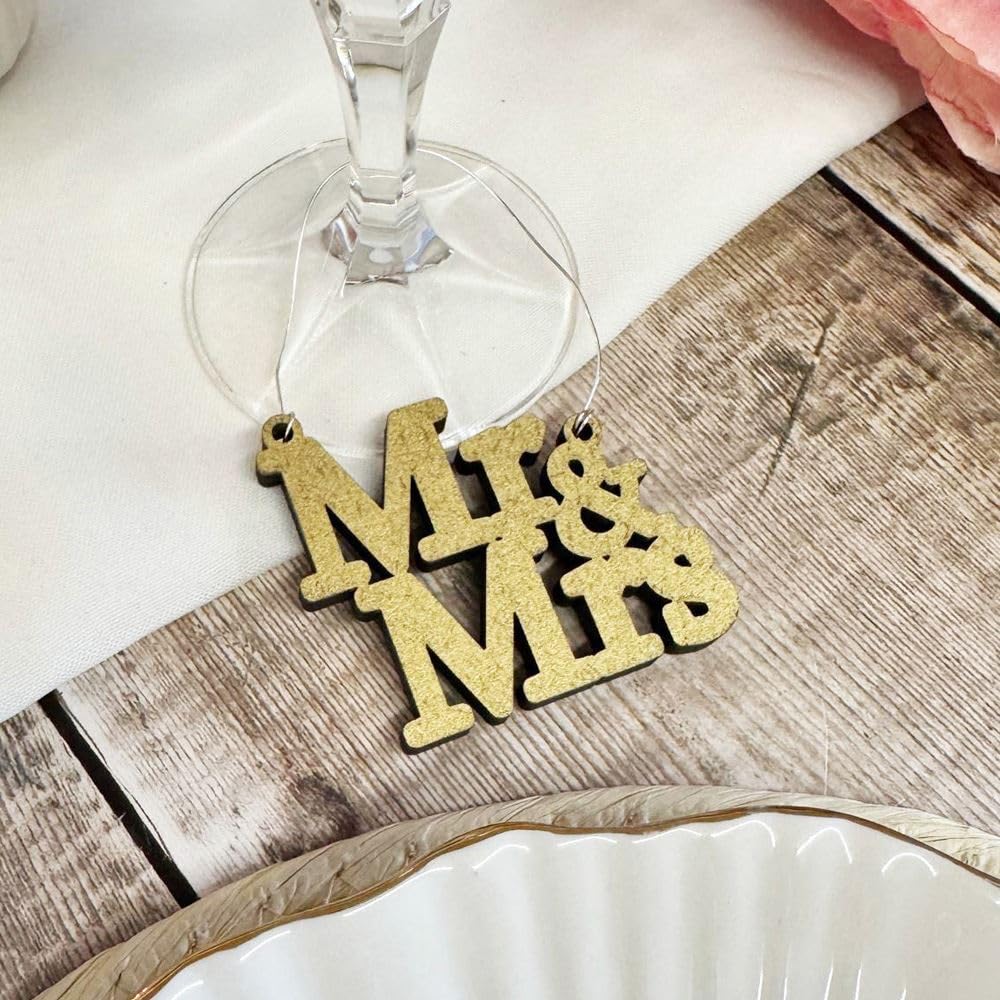 Luck and Luck Wooden Hanging Mr Mrs Small Sign, Wedding Hanging Decoration Gift, Festive Mr Mrs Plaque, Rustic Sign, Custom Colours