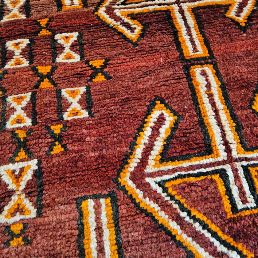 Générique Tifinagh Shop - Tapis Berbère Boujaad Authentique - Fait Main en Laine – 190 x 123 cm – Tapis Marocain Artisanal du Maroc