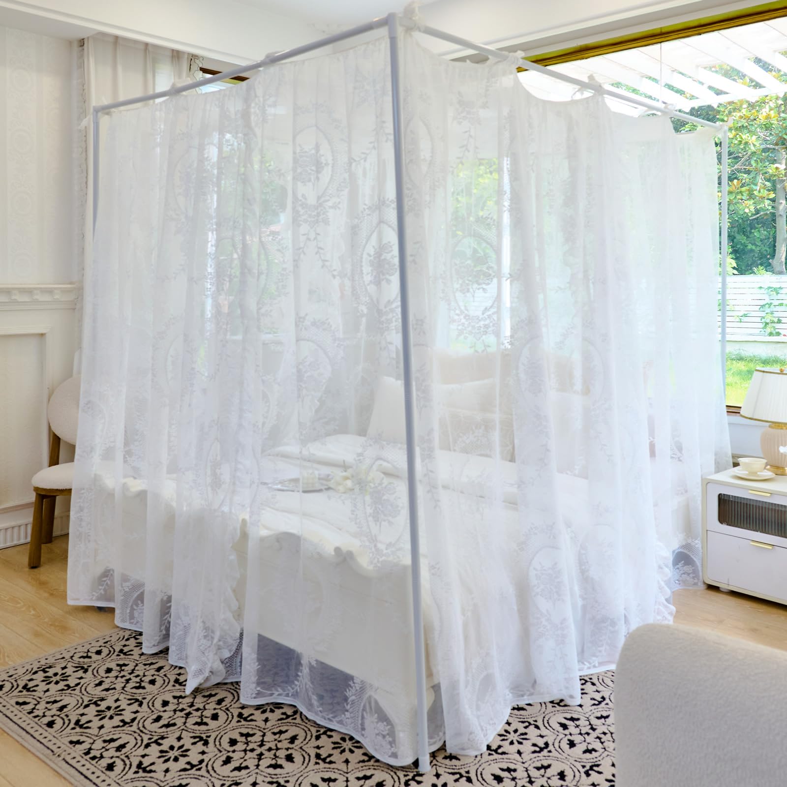 AIKASY Elegante Spitze Prinzessin 4 Poster Betthimmel Moskitonetz - Romantische Hochzeit Braut Schlafzimmer Dekor Kinderzimmer Bettvorhang für Damen Erwachsene - (Weiß - 2, Queen)