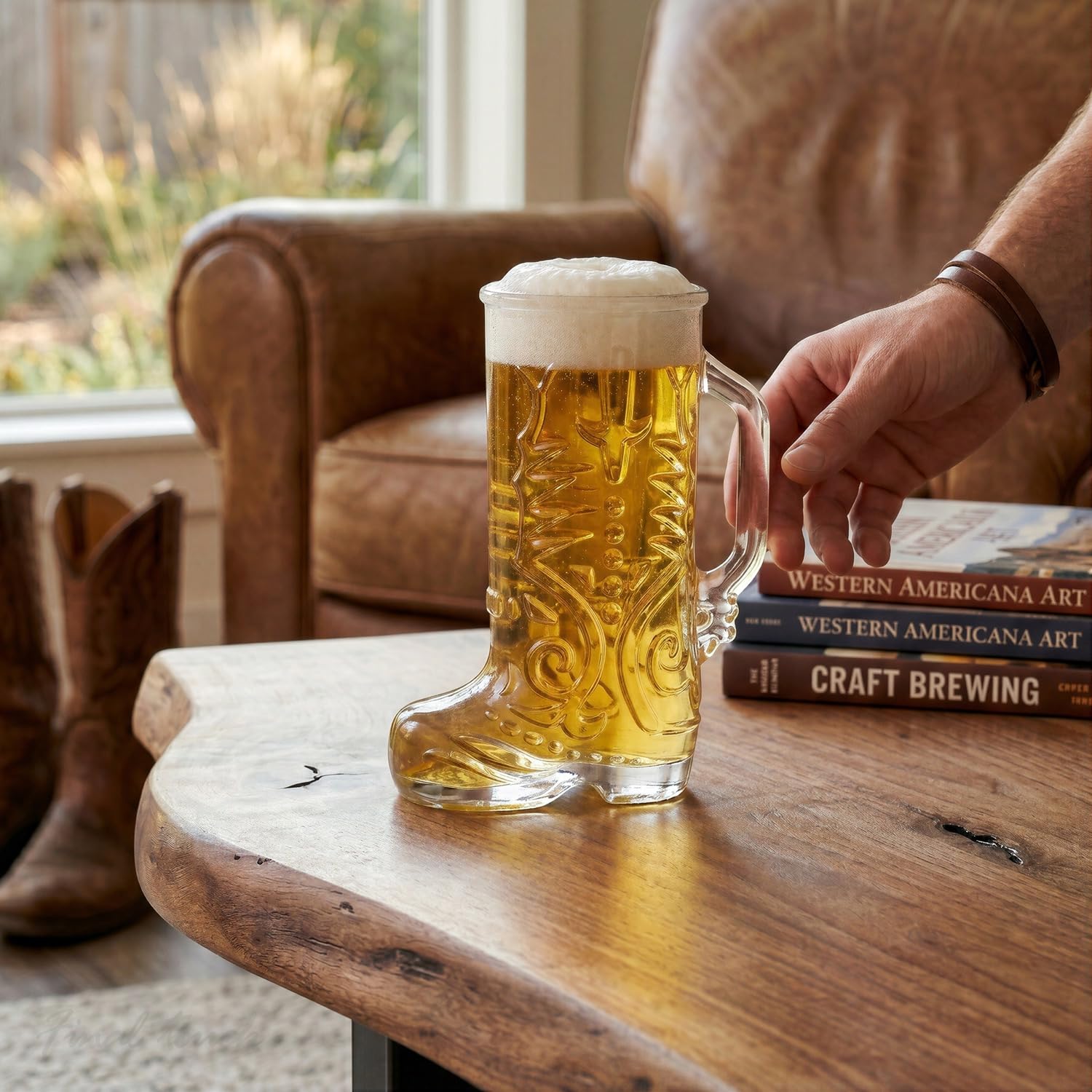 Final Touch Wild West Boot Glass – Bicchiere da cowboy a forma di stivale da cowboy, in vetro spesso con manico, perfetto per birra, bevande miste e altro ancora (GG5026)