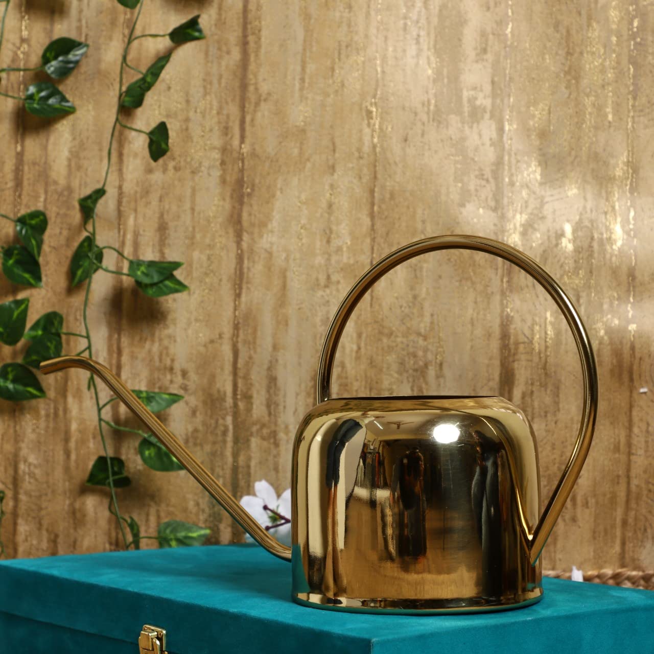 Amazon Brand – Umi Sleek Gold Shiny Plant Watering Can - Stylish and Functional Gardening Essential | Capacity 1.7 Litre (B0CH3VHS2S) Amazon Price History, Amazon Price Tracker