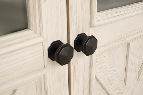 Miniatura 24 de Diseño de firma por Ashley Bolanburg - Soporte extra grande para TV, para televisores de hasta 72", 3 gabinetes, estantes de almacenamiento