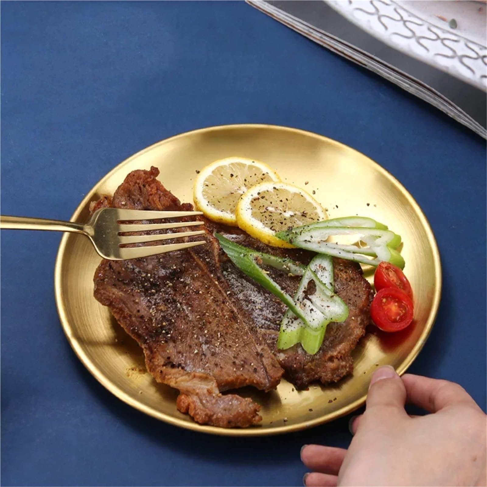 Lot de 6 assiettes rondes en acier inoxydable, plateau peu profond, assiette camping, plats pique-nique Pour Cuisine(30cm)