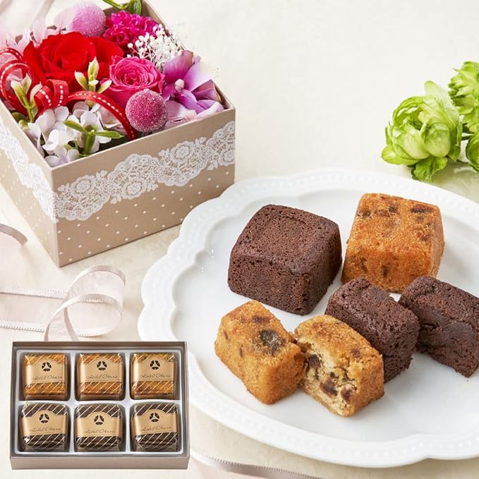 Amazon Co Jp 母の日ギフト 母の日 花 スイーツ プリザーブドフラワー ホテルオークラ ケーキセット ホーム キッチン