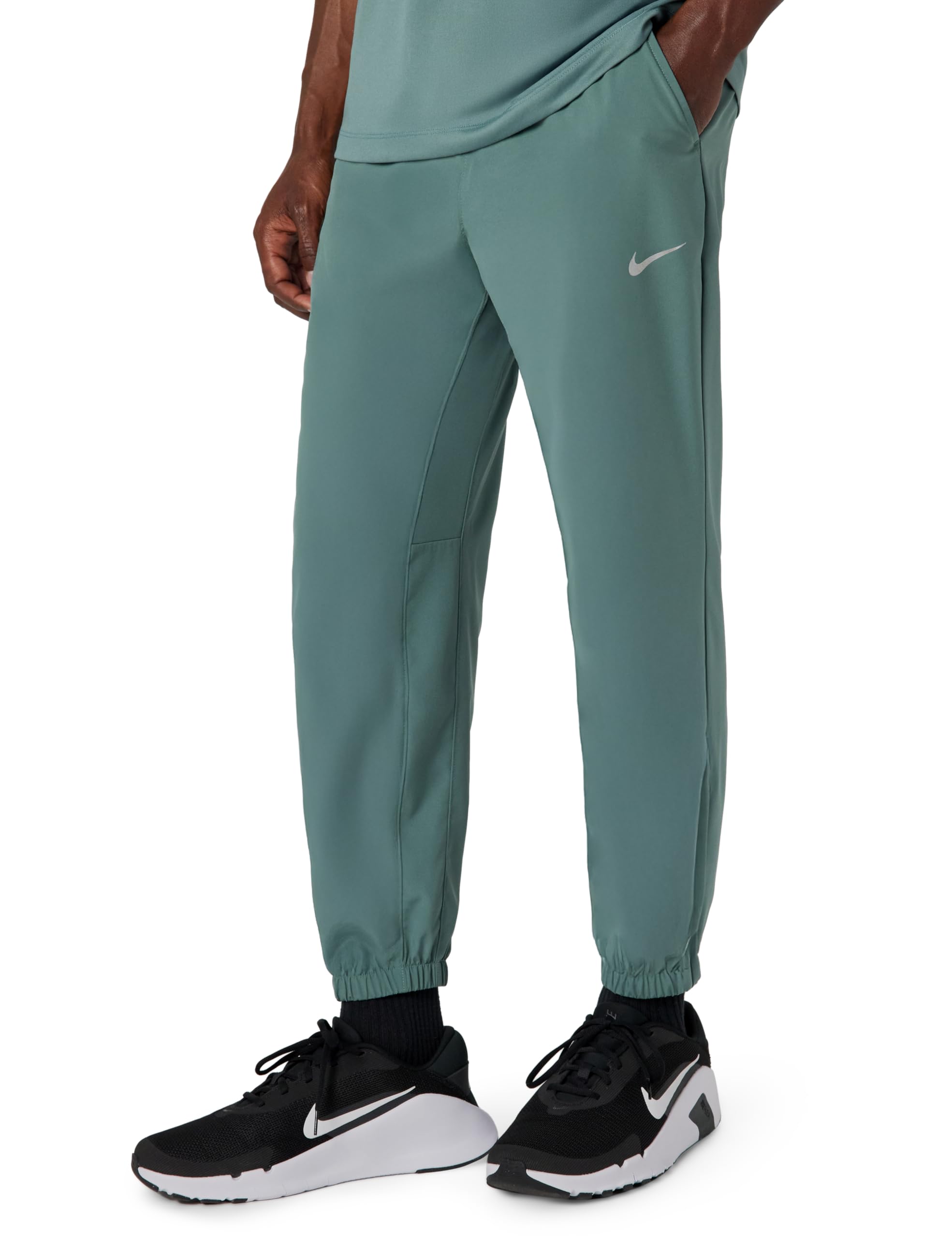 Nike Men's Form Dri-FIT Tapered Versatile Pants
