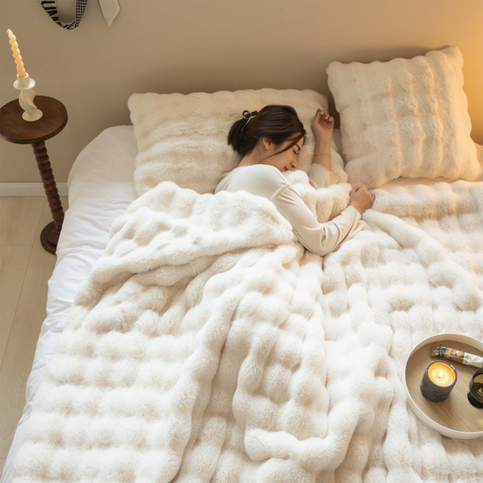HUAXITRA Faux Rabbit Fur Throw Blanket White 100x160cm, 720GSM Soft Warm Fluffy Weighted Blanket Fleece Blanket Thick Plush Large Versatile Warm Winter blankets for Sofa Bed Couch Home Decor