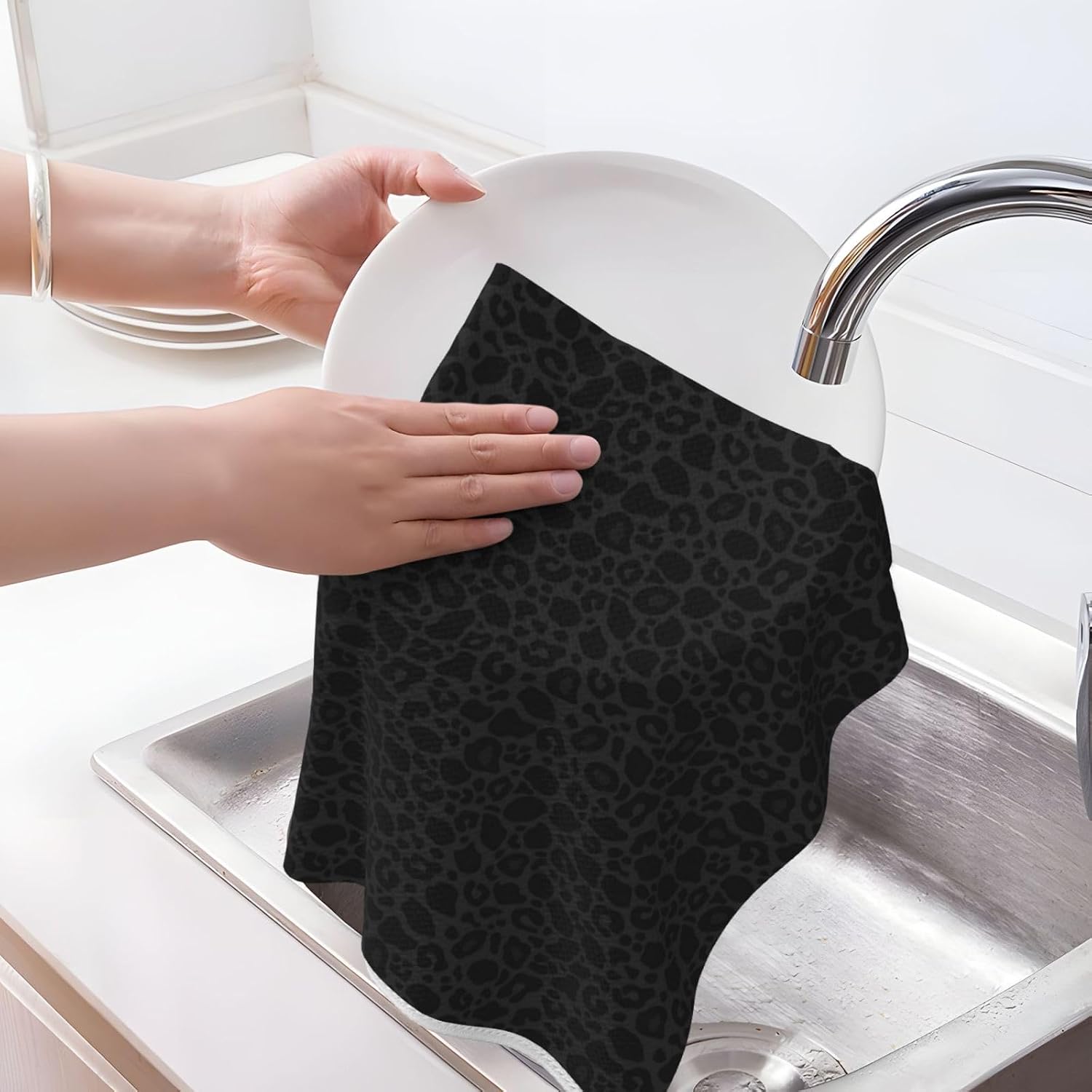 Black Leopard Kitchen Towels Set of 2 Leopard Print Dish Towels Cheetah Print Tea Towel Dishcloths Drying Cloth Hand Towels for Kitchen Baking 16x26 Inch