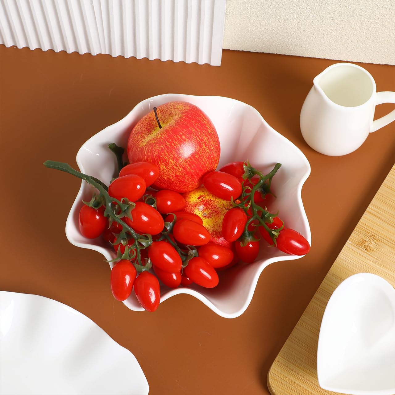 CALLARON Bol de service en céramique en forme de fleur, plat d'accompagnement en porcelaine pour assaisonnement japonais pour sauce soja, ketchup, apéritif, barbecue, collation, soupe, riz, 21,1 cm en