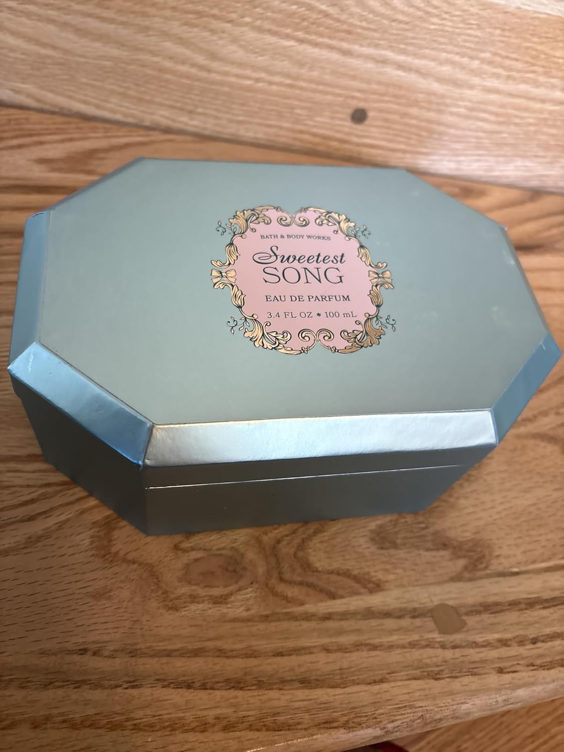 Bath & Body Works Sweetest Song Eau De Parfum 3.4 fl oz – Women's Perfume Spray – Floral, Fruity, and Warm Scent with Jasmine, Strawberry, and Amber - Image 5