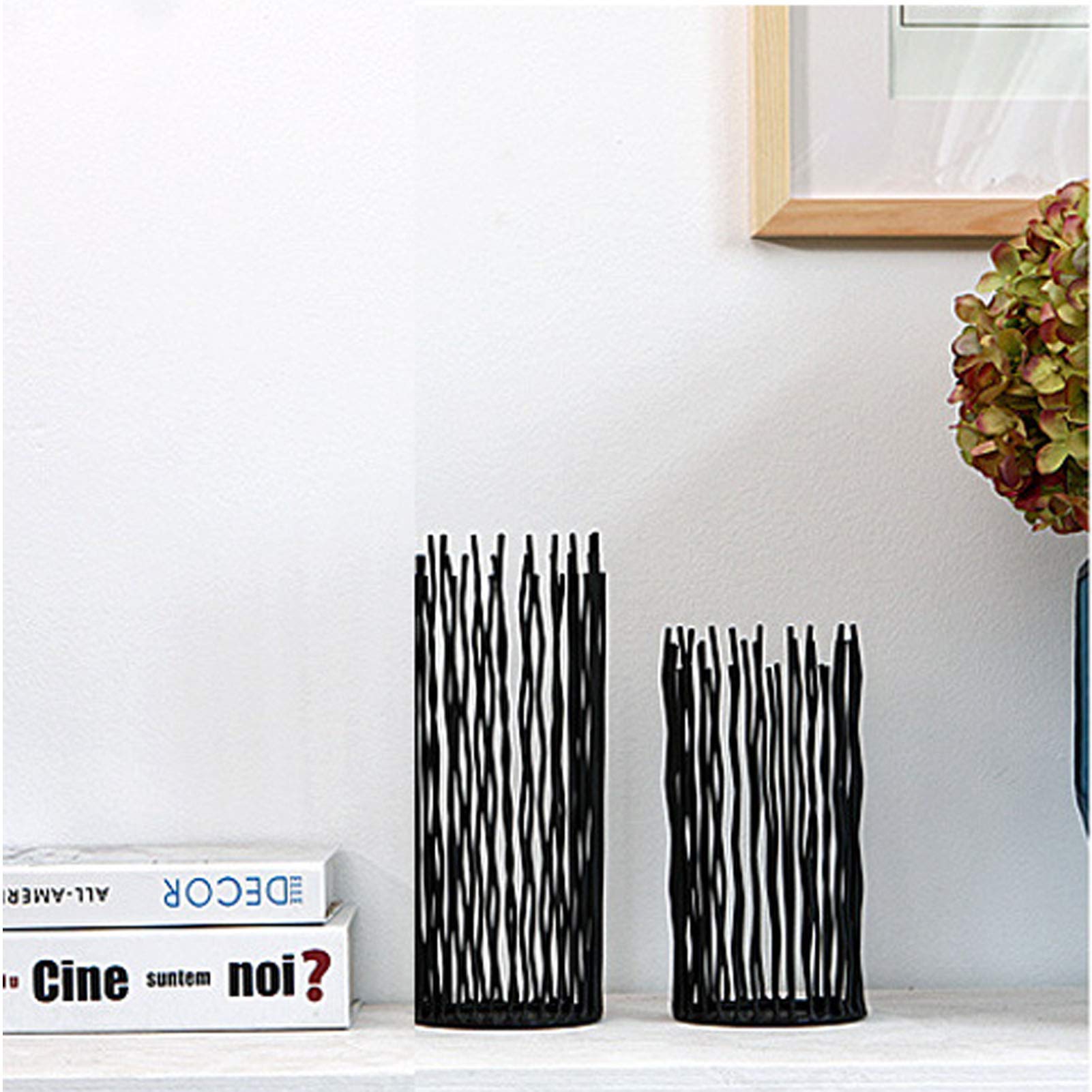 Nuptio 2 Pezzi Portacandele a Colonna in Metallo, Portacandele da Tavolo Nero Elettronico Senza Fiamma a LED, Centrotavola in Metallo Candeliere da Tavolo Decorazioni Natalizie da Caminetto