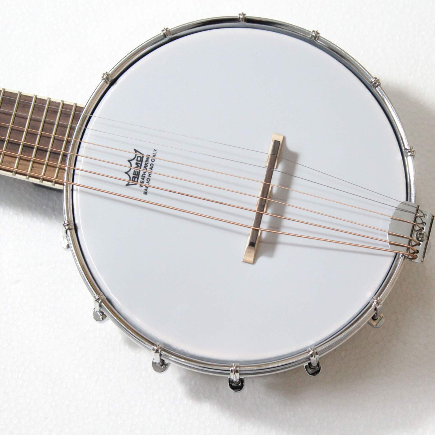 66 cm (26 Zoll) Ukulele Banjo mit 6 Saiten aus Sapel-Sperrholz