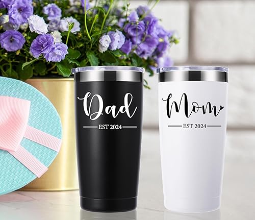 Miniatura 3 de Vaso de 20 onzas con texto en inglés "Dad Mom Est 2024" (20 onzas). Aniversario para nuevos padres, embarazo, para papá, para el nuevo papá, para