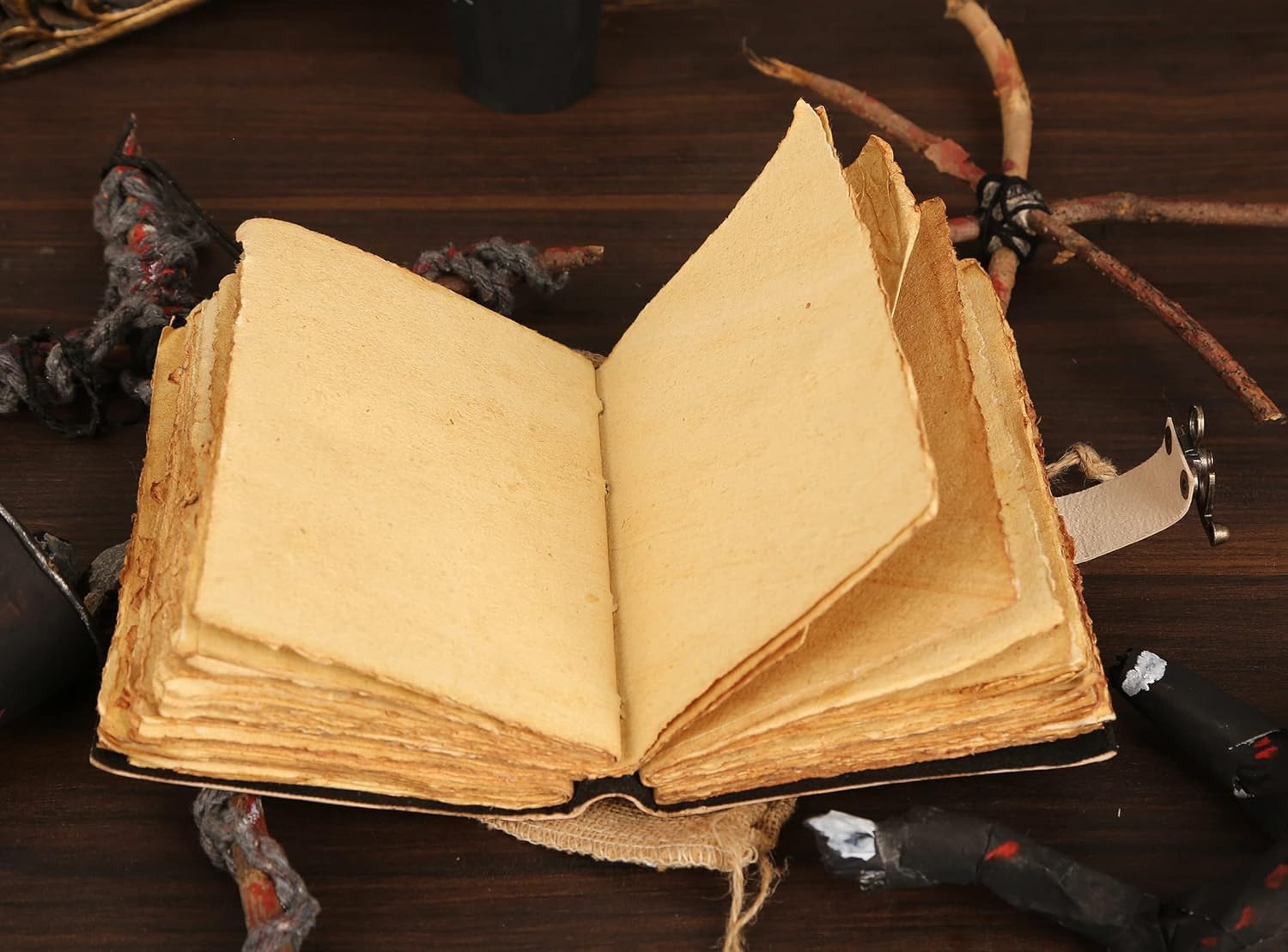 Saify Handicrafts Leeres Zauberbuch der Schatten Tagebuch mit Schloss-Verschluss Vintage Handgemachtes Leder Tagebuch Mondphasen-Druck Tagebuch Gebet Heidnische Hexerei Zubehör Wicca Dekor Notizbuch
