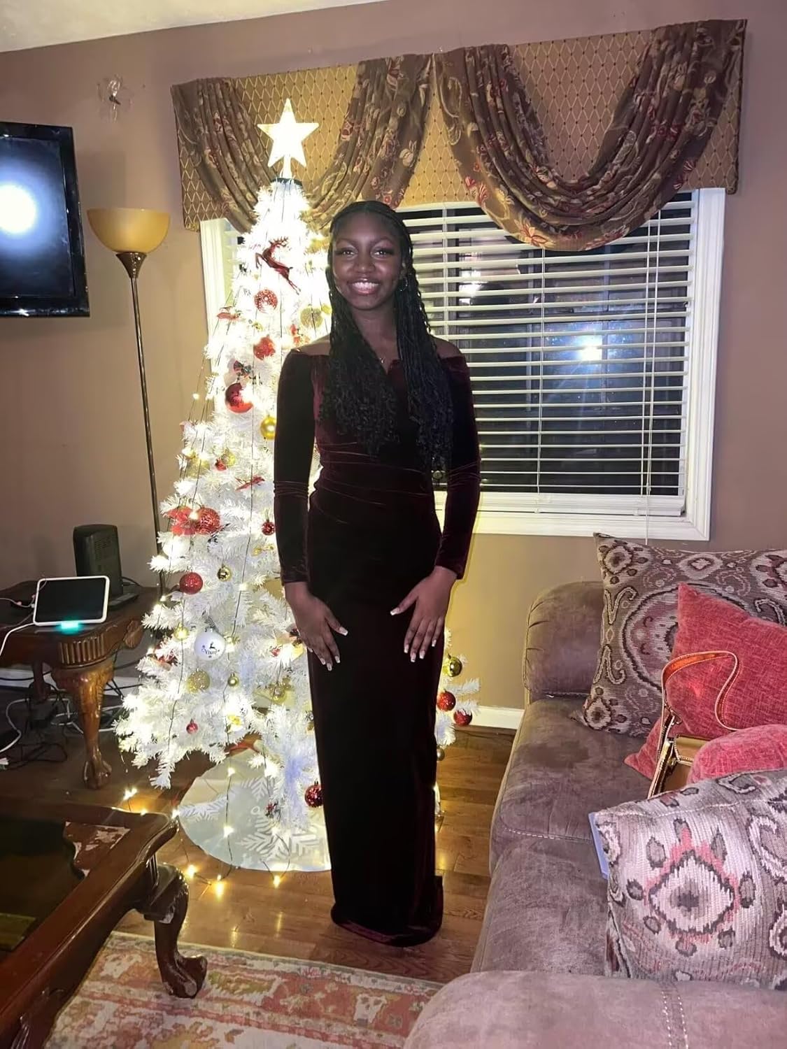 Long Sleeve Prom Dresses with Slit Pleated Velvet Mermaid Evening Dresses Off Shoulder V Neck Ruched Party Gowns - Image 4