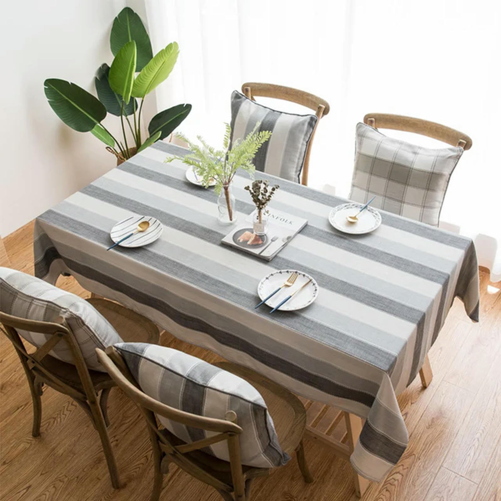 Nappe de lin de coton anti-taches rayures grises pour protéger et embellir votre table usée