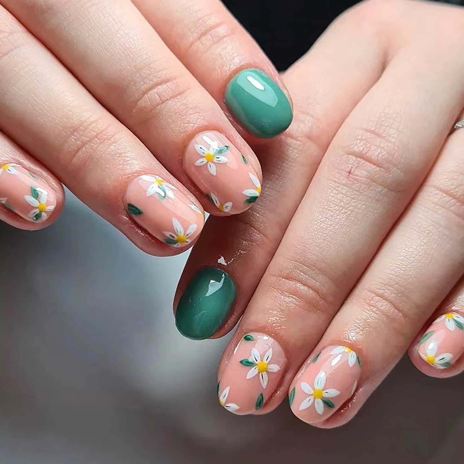 Green Press on Nails Short Square Fake Nails with White Floral Design False Nails Spring Summer Flower nail Glossy Acrylic Glue on Nails for Women