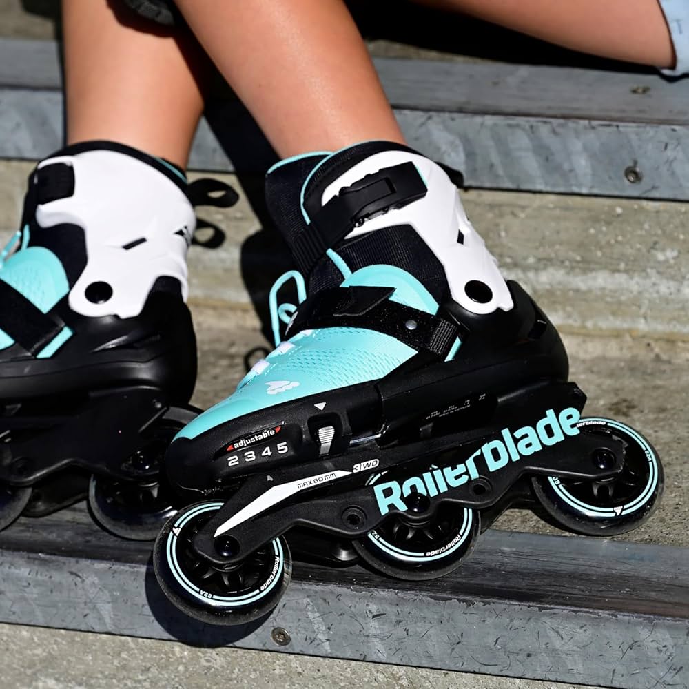 美品★ローラーブレード　キッズ『Micro blade 3WD』サイズ調整可 Amazon.co.jp: ROLLERBLADE(ローラーブレード) キッズ インライン