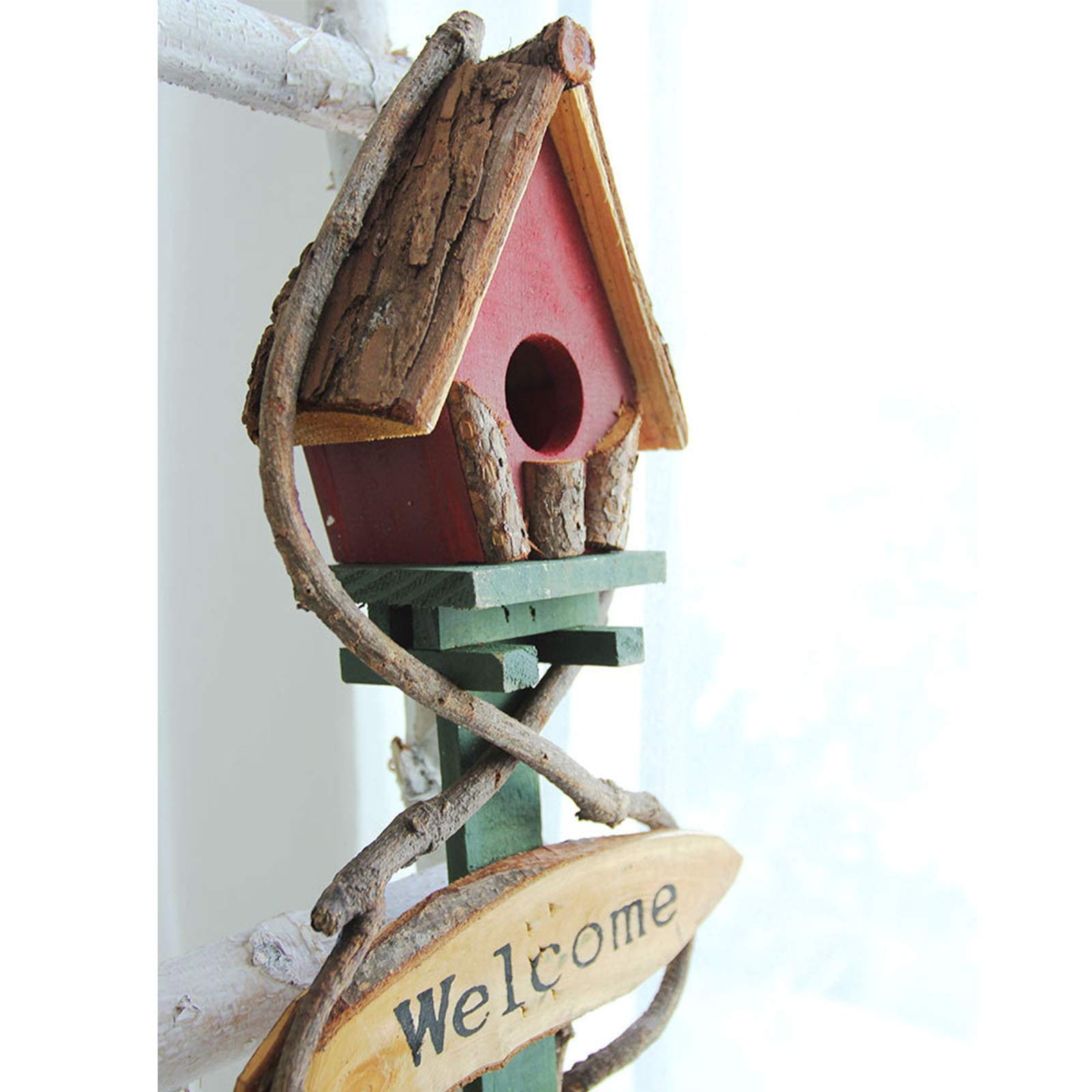 野鳥の巣箱 木の鳥の家の鳥の巣の創造的な