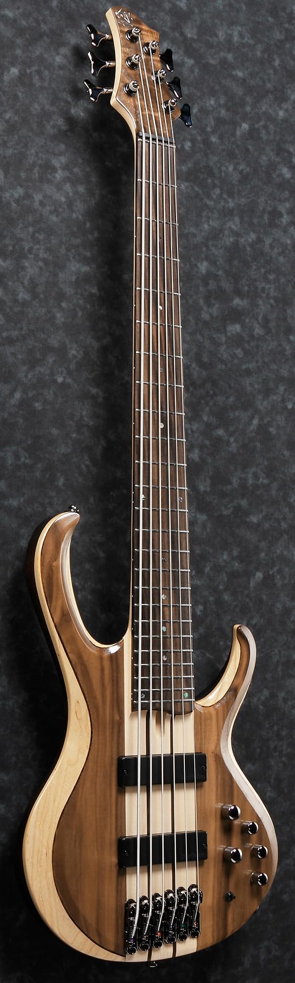6弦　Ibanez BTB746 エレキベース Amazon.com: Ibanez BTB746 BTB Standard 6-String Bass Guitar