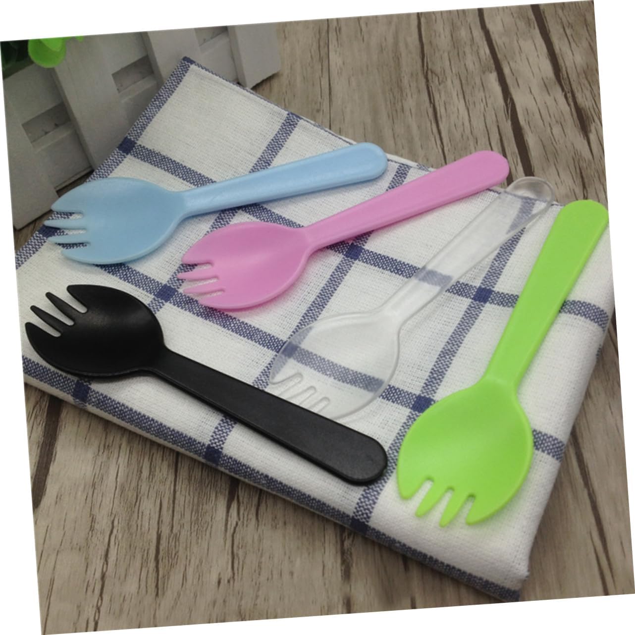 100pcs Sporks Disposable Plastic Forks Spoons for Fruit Cake Ice Cream Salad Non-stick Durable Blue and Everyday Use