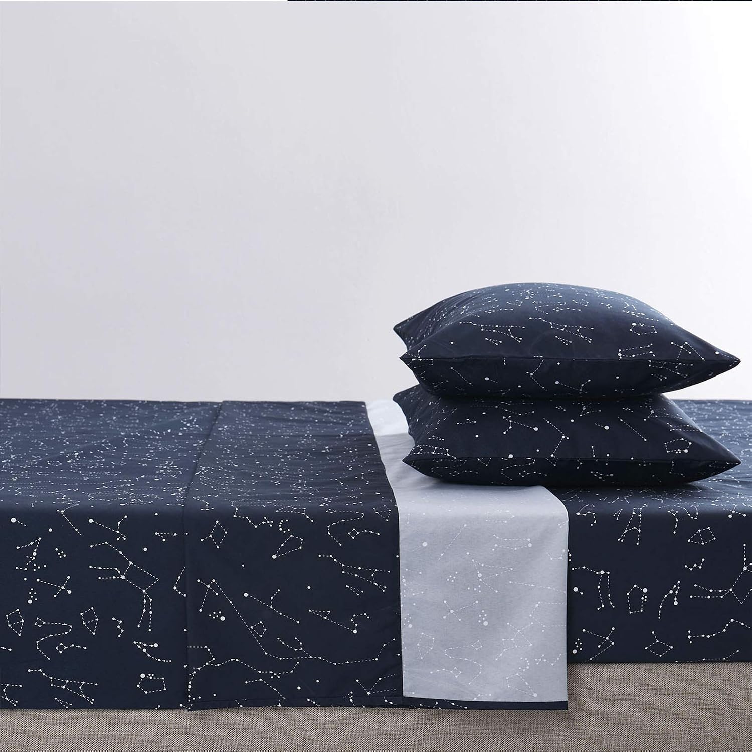 Wake In Cloud - Constellation Sheet Set, Navy Blue with White Space Stars Pattern Printed, Soft Microfiber Bedding (4pcs, Full Size)